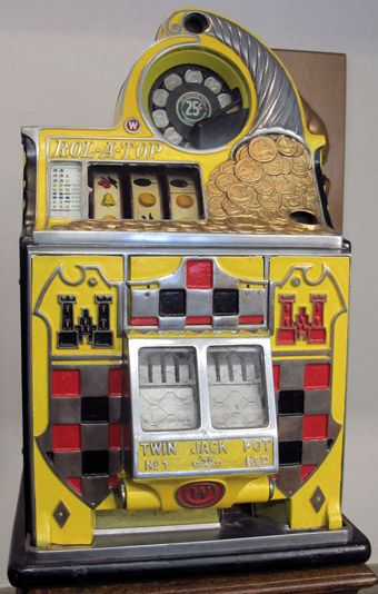 Watling Rol A Top Quarter Slot MachineOne of Three