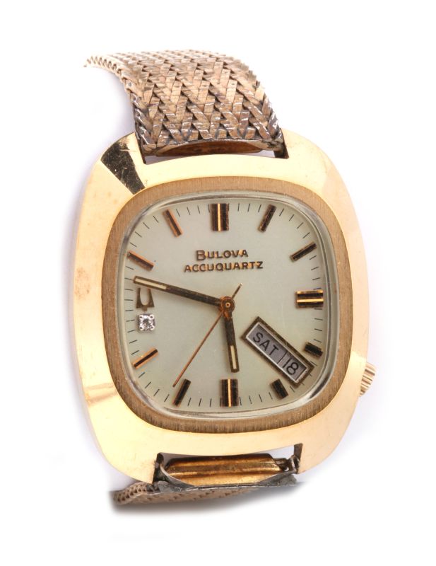 A RARE BULOVA ACCUQUARTZ GENT'S WRISTWATCH 