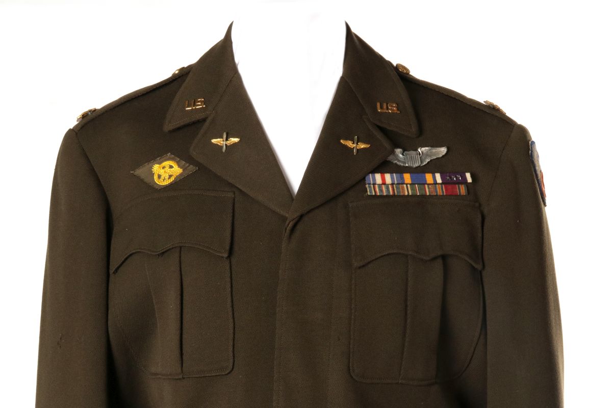 US AAF PILOT MAJOR IKE JACKET WITH WINGS