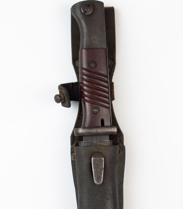 A WWII GERMAN K98 BAYONET WITH MATCHING NUMBERS