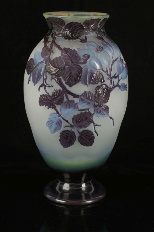 A GALLE MOLD BLOWN CAMEO GLASS VASE WITH BERRIES