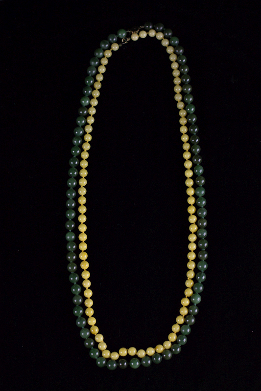 POLISHED JADE BEADS WITH GOLD CLASP