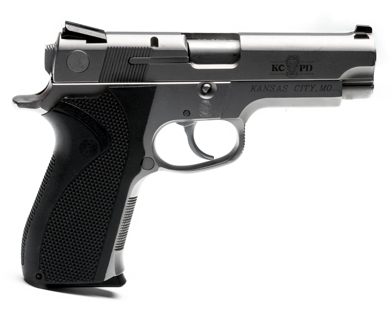SMITH AND WESSON KCPD MODEL 4026