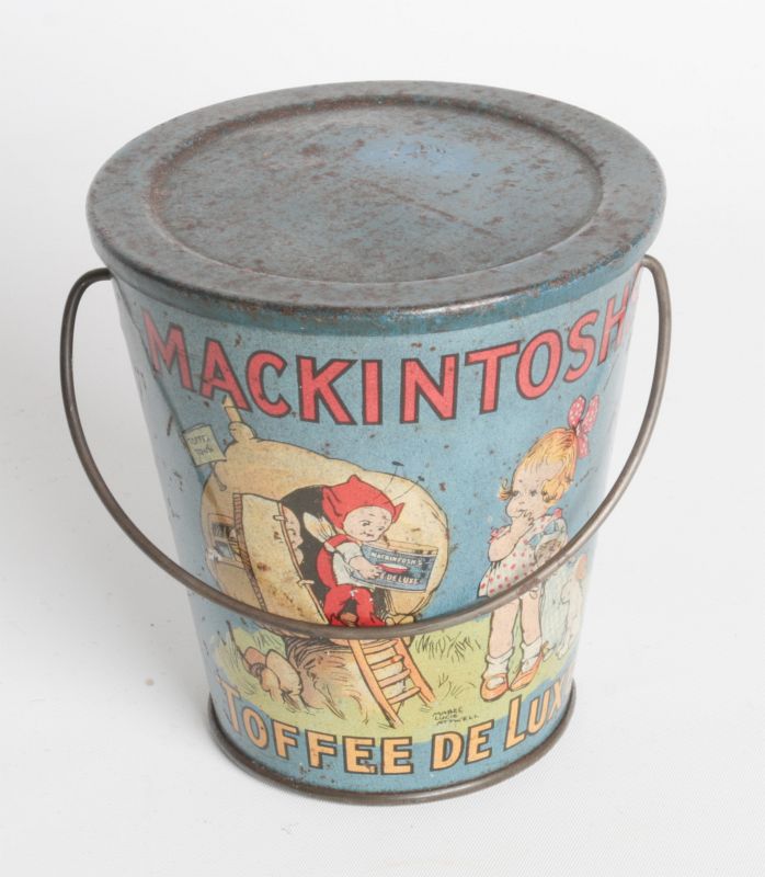 A MACKINTOSH TIN LITHO HANDLED TOFFEE DE LUXE PAIL