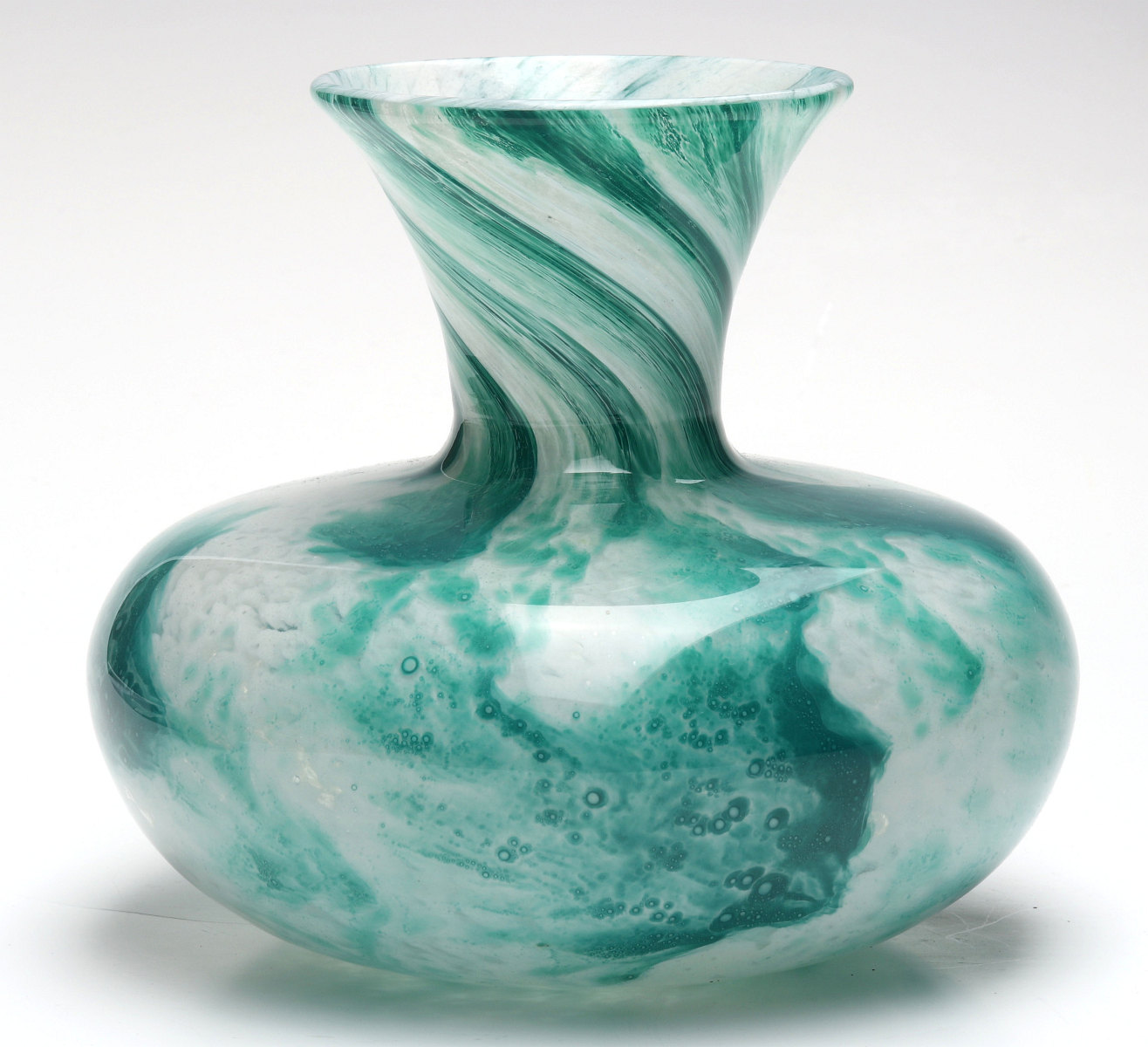A DURAND KIMBALL CLUTHRA ART GLASS VASE