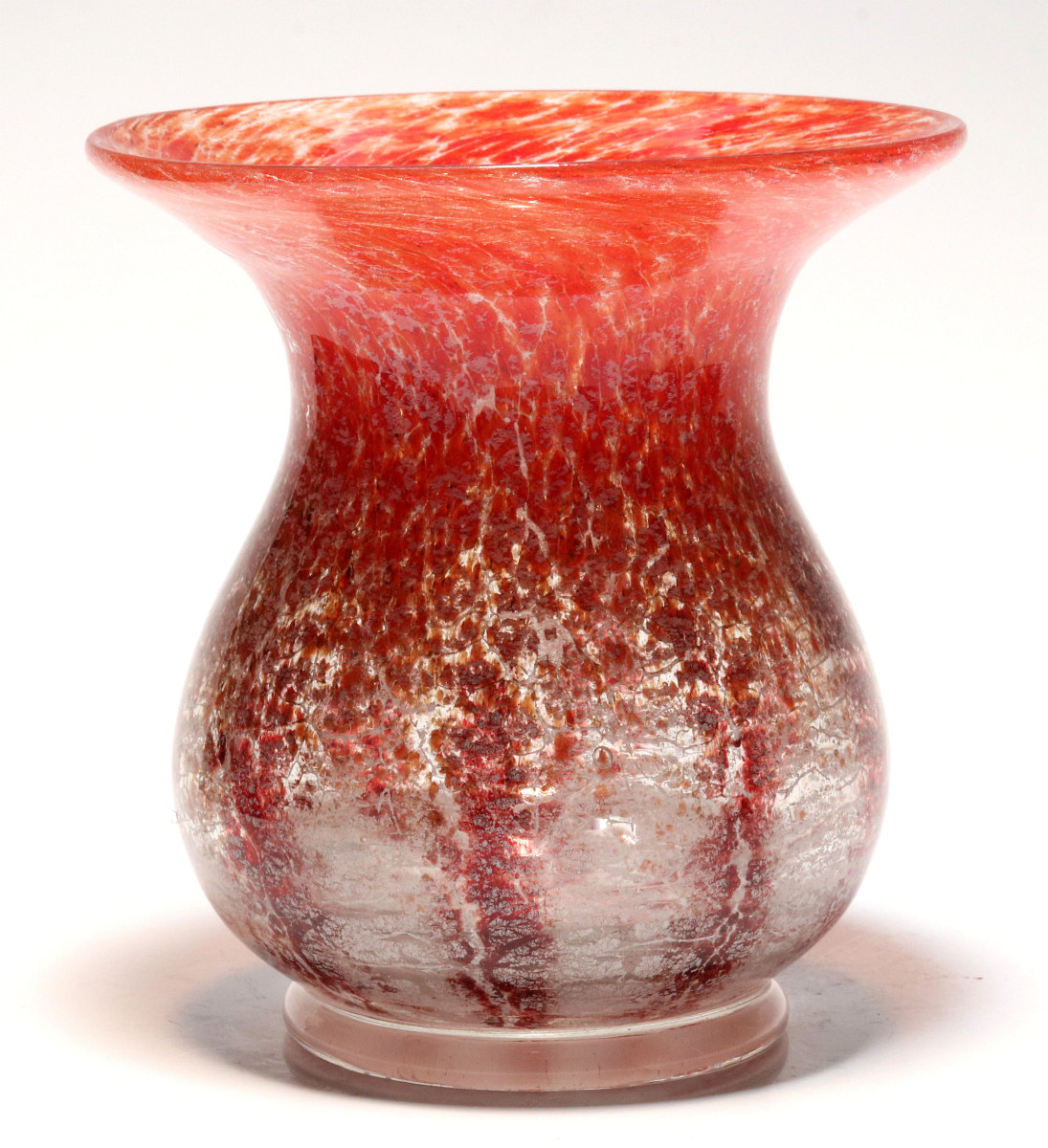 AN EARLY 20TH C. ART GLASS VASE ATTRIBUTED WMF