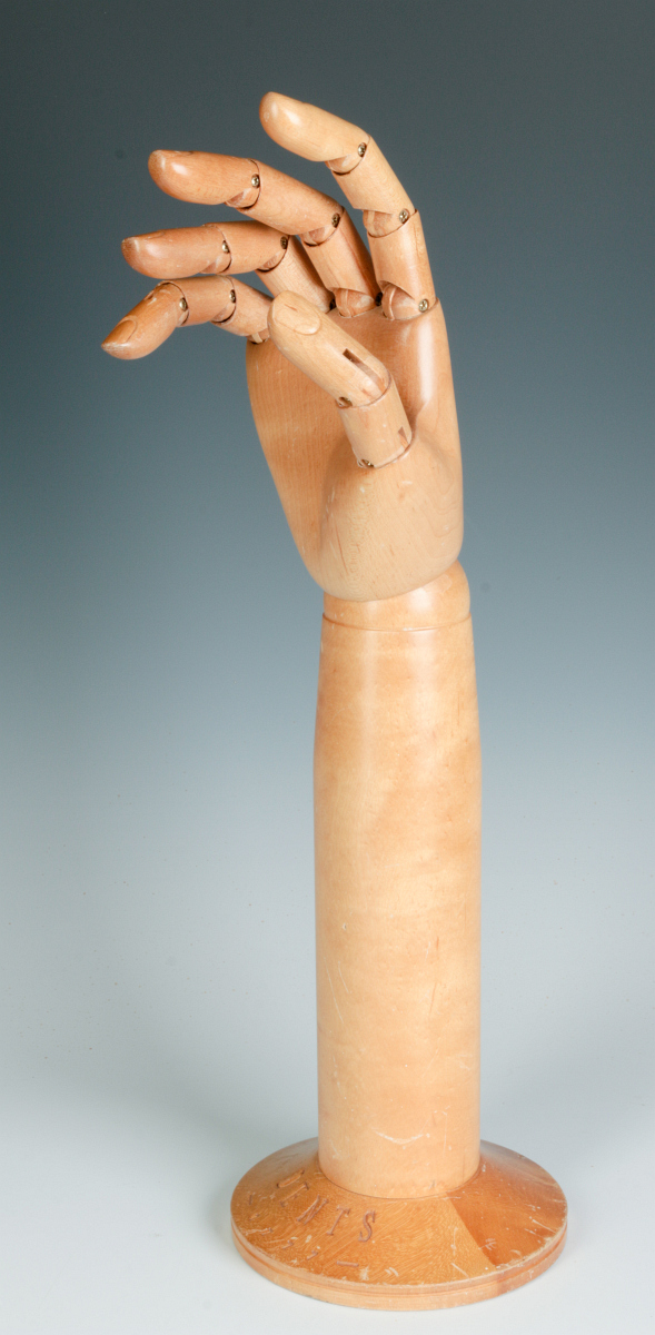 A DENTS ARTICULATED GLOVE HAND MANNEQUIN