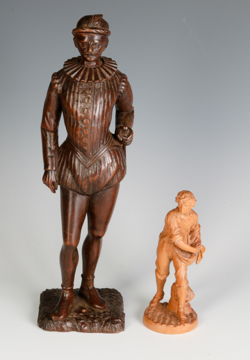 INTERESTING 19TH & 2OTH CENT CARVED WOOD FIGURINES