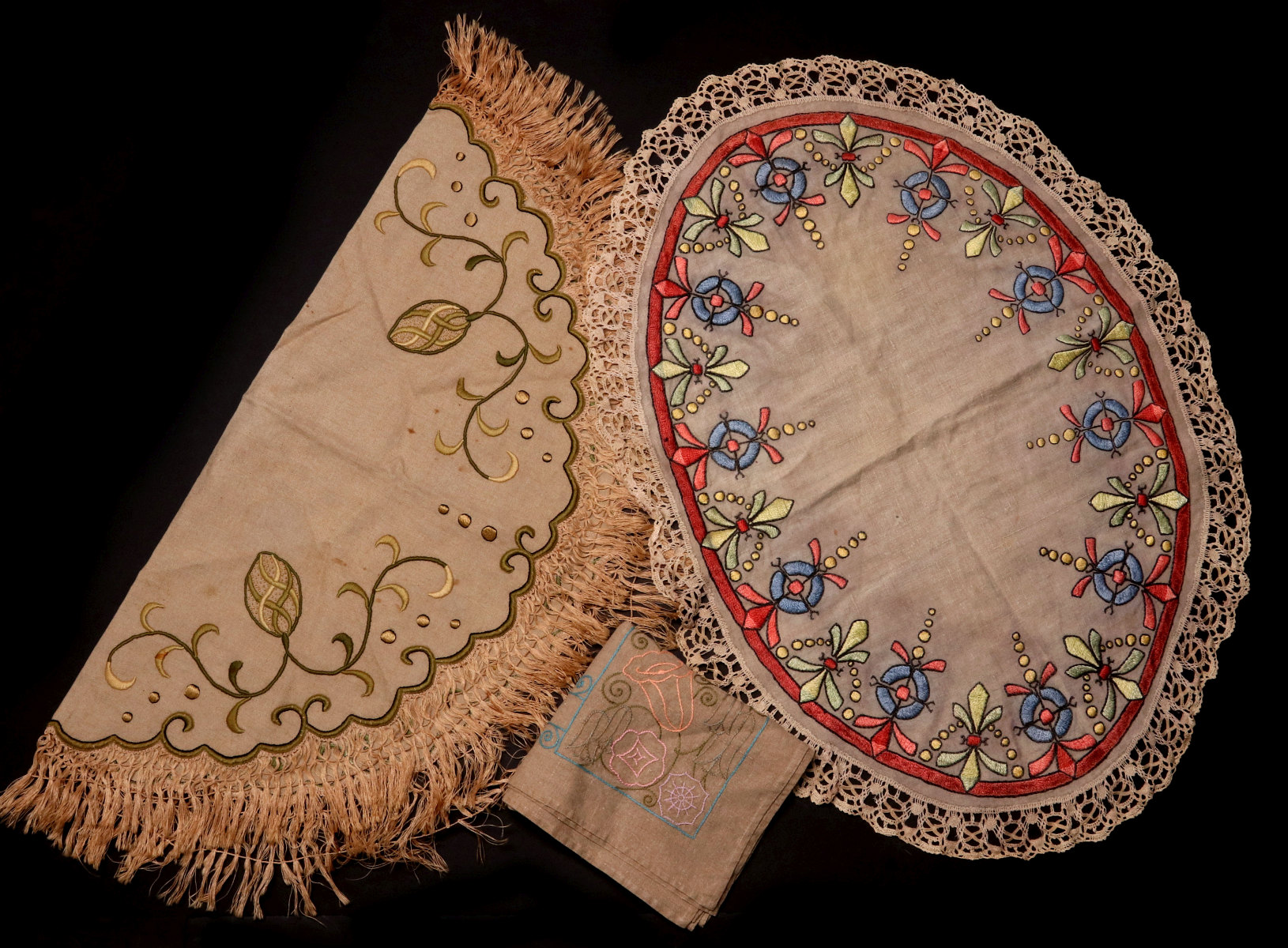 ARTS AND CRAFTS EMBROIDERED LINEN TEXTILES