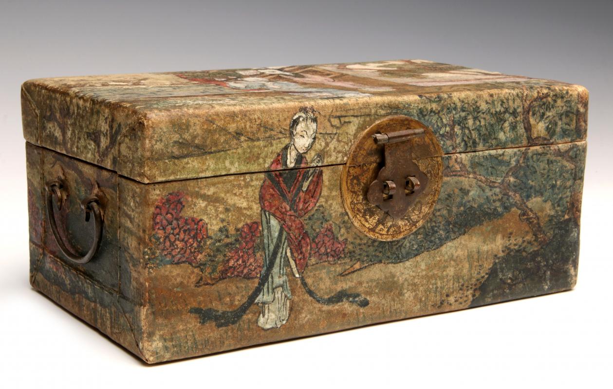 AN EARLY 20TH CENTURY CHINESE VELLUM COVERED BOX