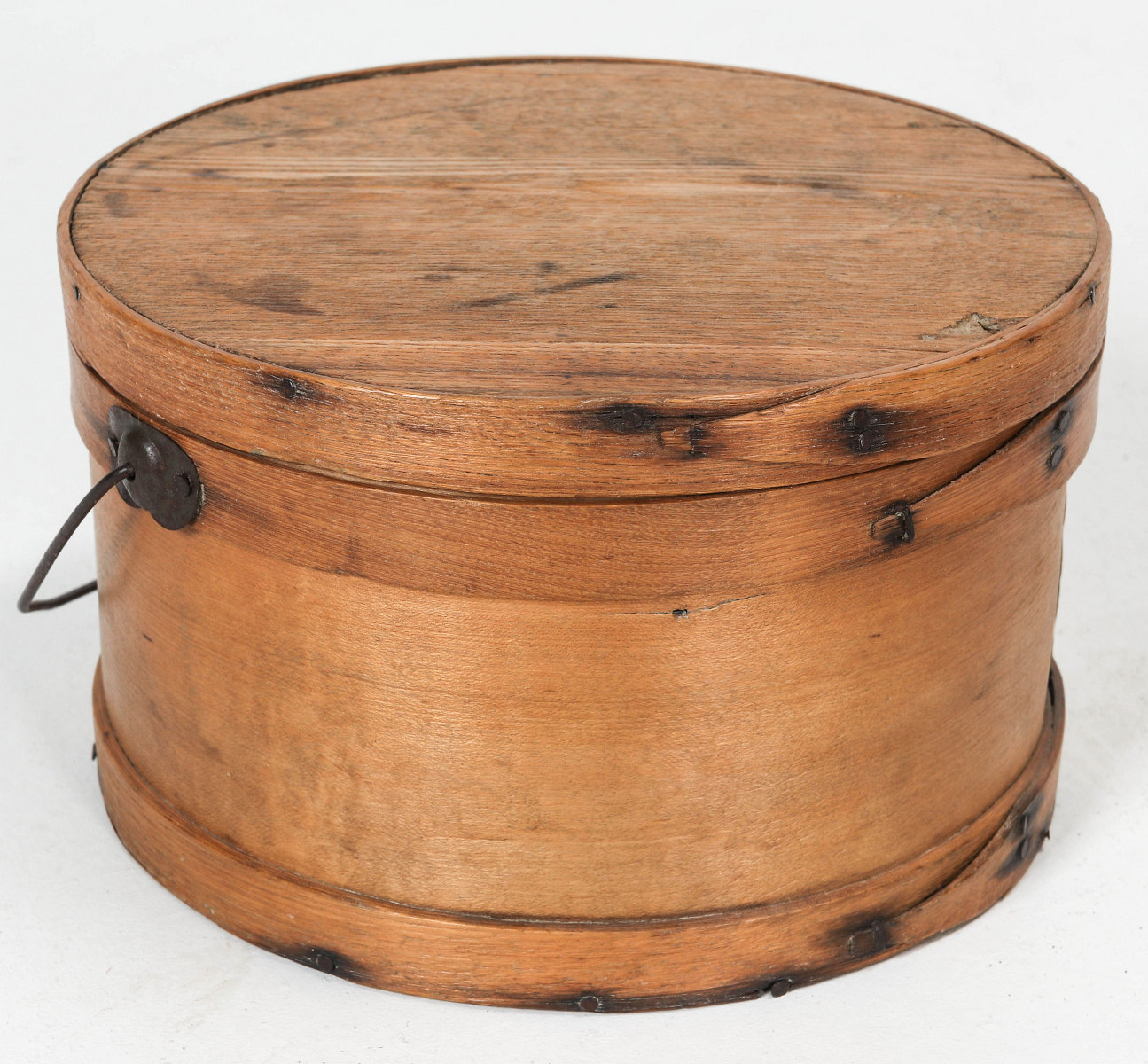 A CIRCA 1900 BENTWOOD PANTRY BOX WITH BAIL HANDLE