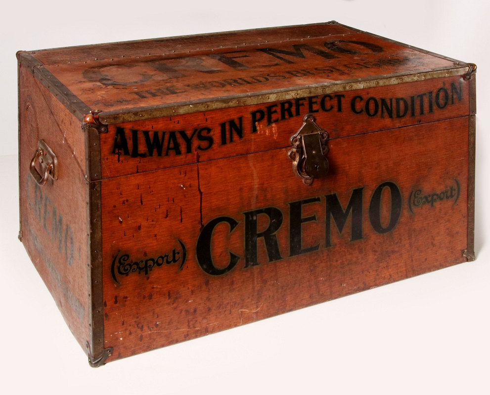 CREMO WORLD'S BEST CIGAR WOOD GRAINED HUMIDOR