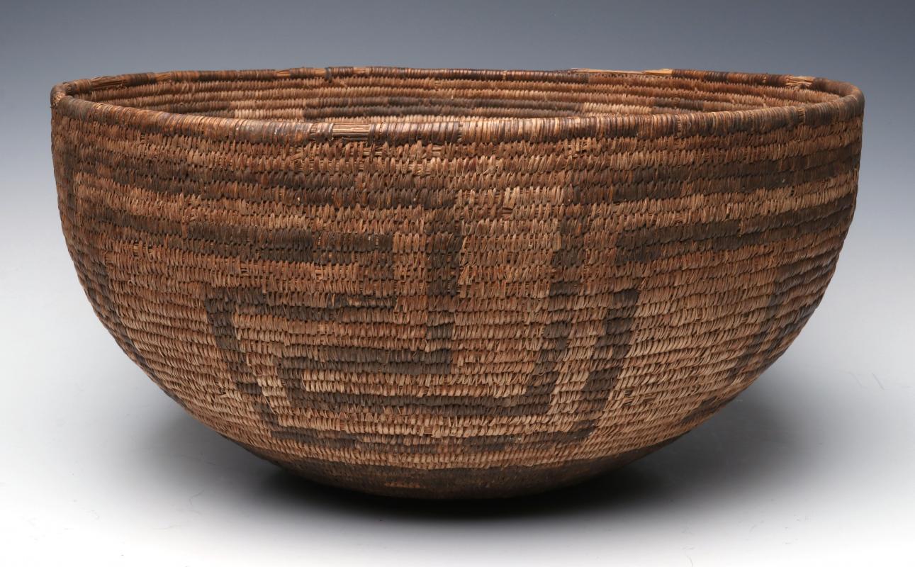 A VERY LARGE LATE 19TH C. PIMA OR PAPAGO BASKET