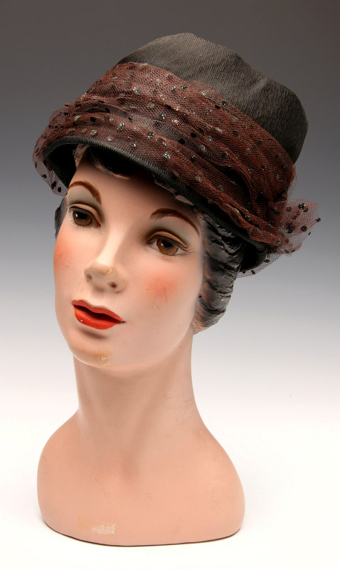 A DEPARTMENT STORE HAT DISPLAY MANNEQUIN C. 1940