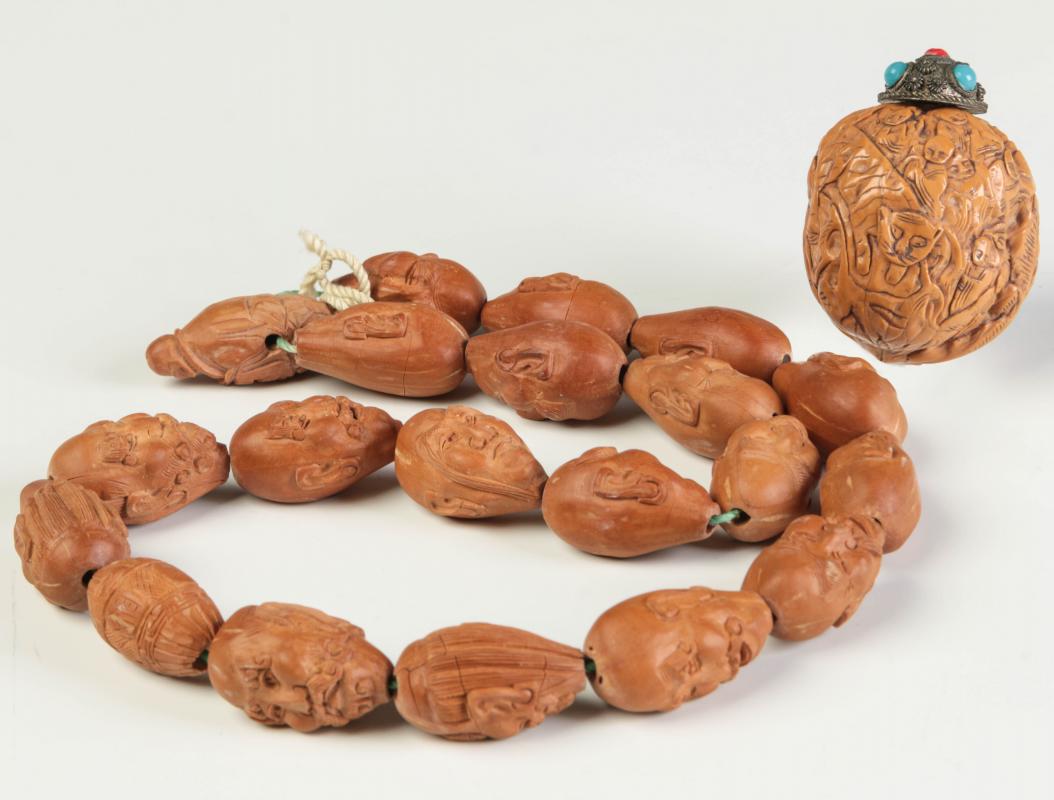 CARVED CHINESE PRAYER BEADS WITH CARVED NUT SNUFF