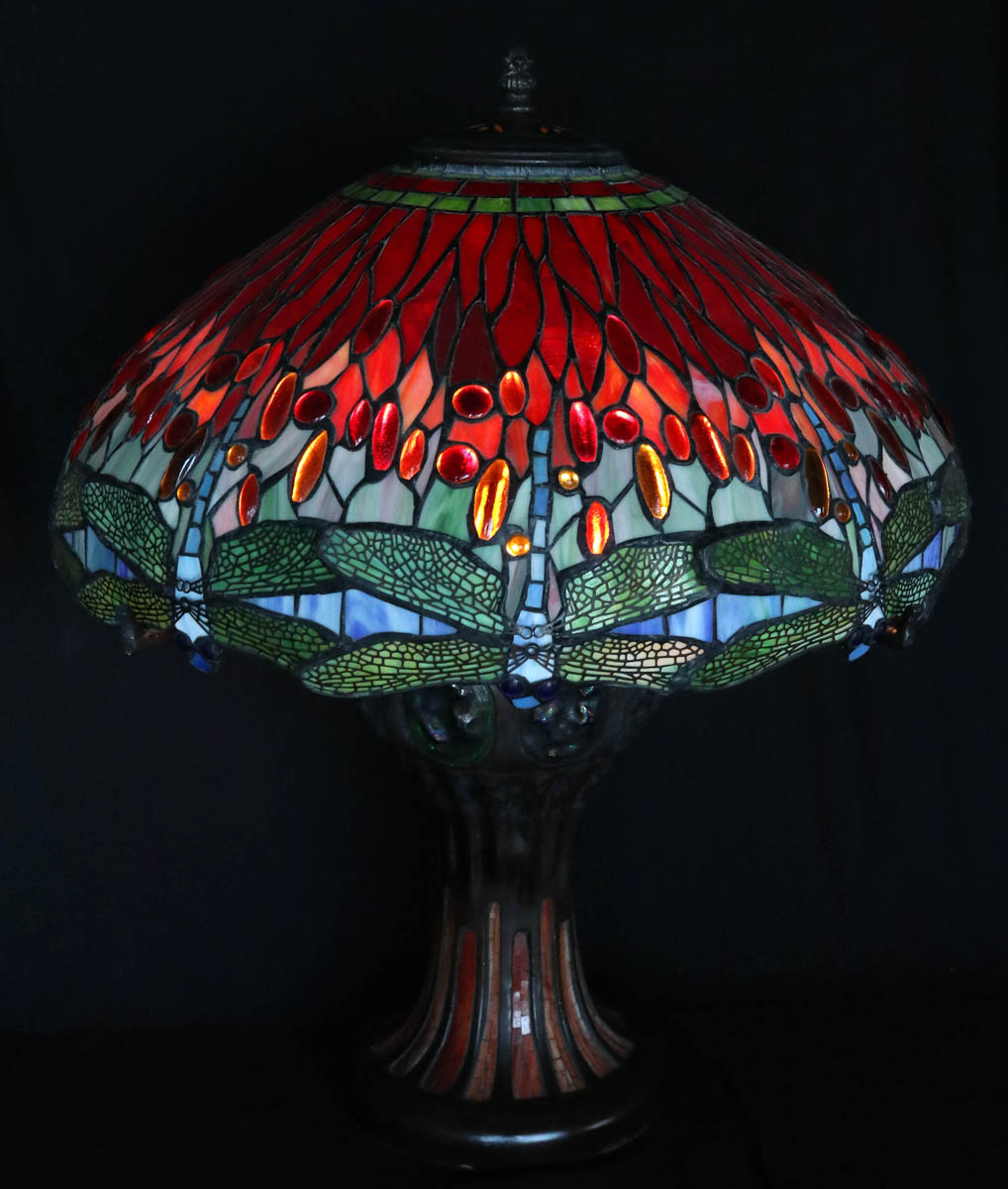 A LARGE LATE 20TH C. DRAGONFLY LEADED TABLE LAMP