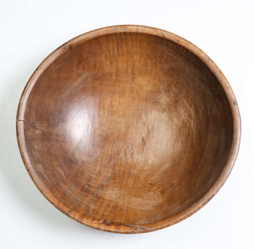 A LARGE 19TH C. AMERICAN TIGER MAPLE DOUGH BOWL