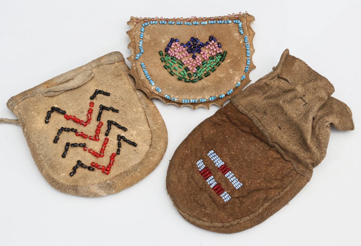 THREE NATIVE AMERICAN BEADED POUCHES