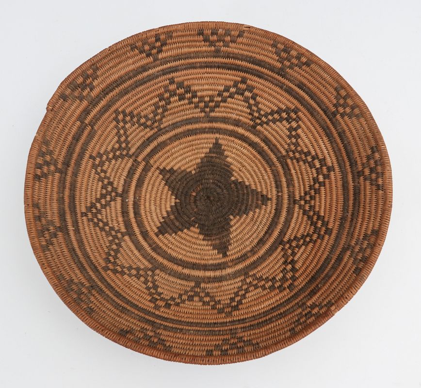 A GOOD EARLY 20TH C PIMA INDIAN BASKETRY BOWL