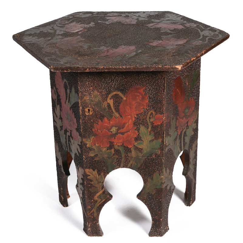 AN EARLY 20TH C. PAINTED PYROGRAPHY DRUM TABLE