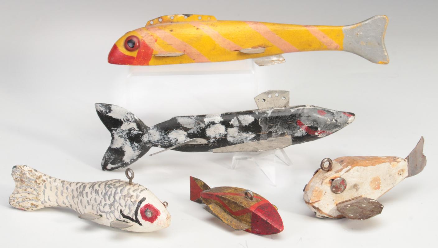 A COLLECTION OF VINTAGE FISH DECOYS
