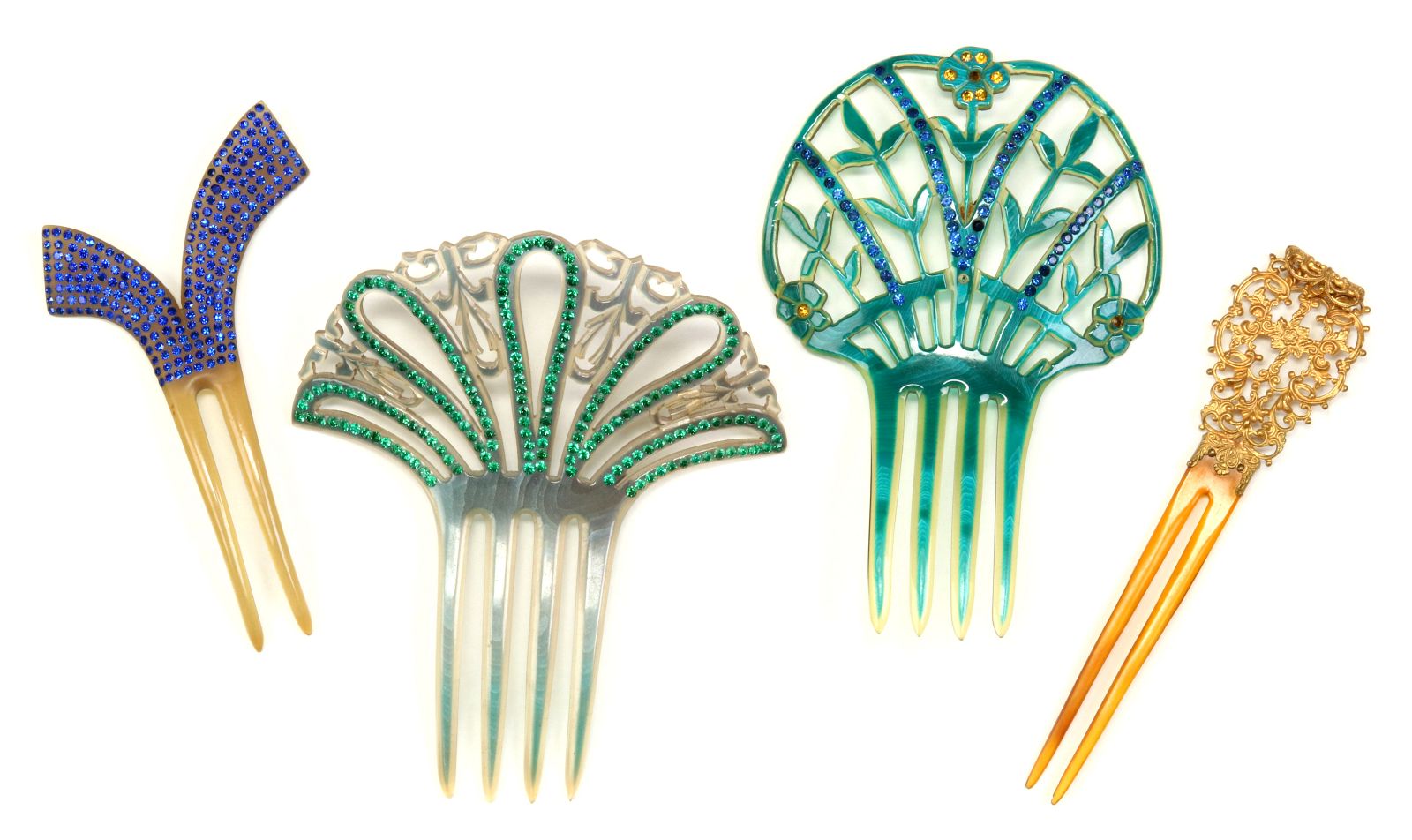 A COLLECTION OF VICTORIAN HAIR COMBS