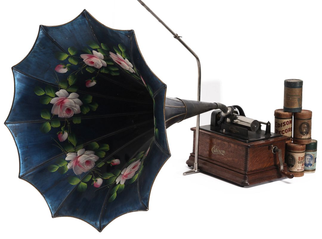AN EDISON STANDARD PHONOGRAPH W/ PAINTED HORN