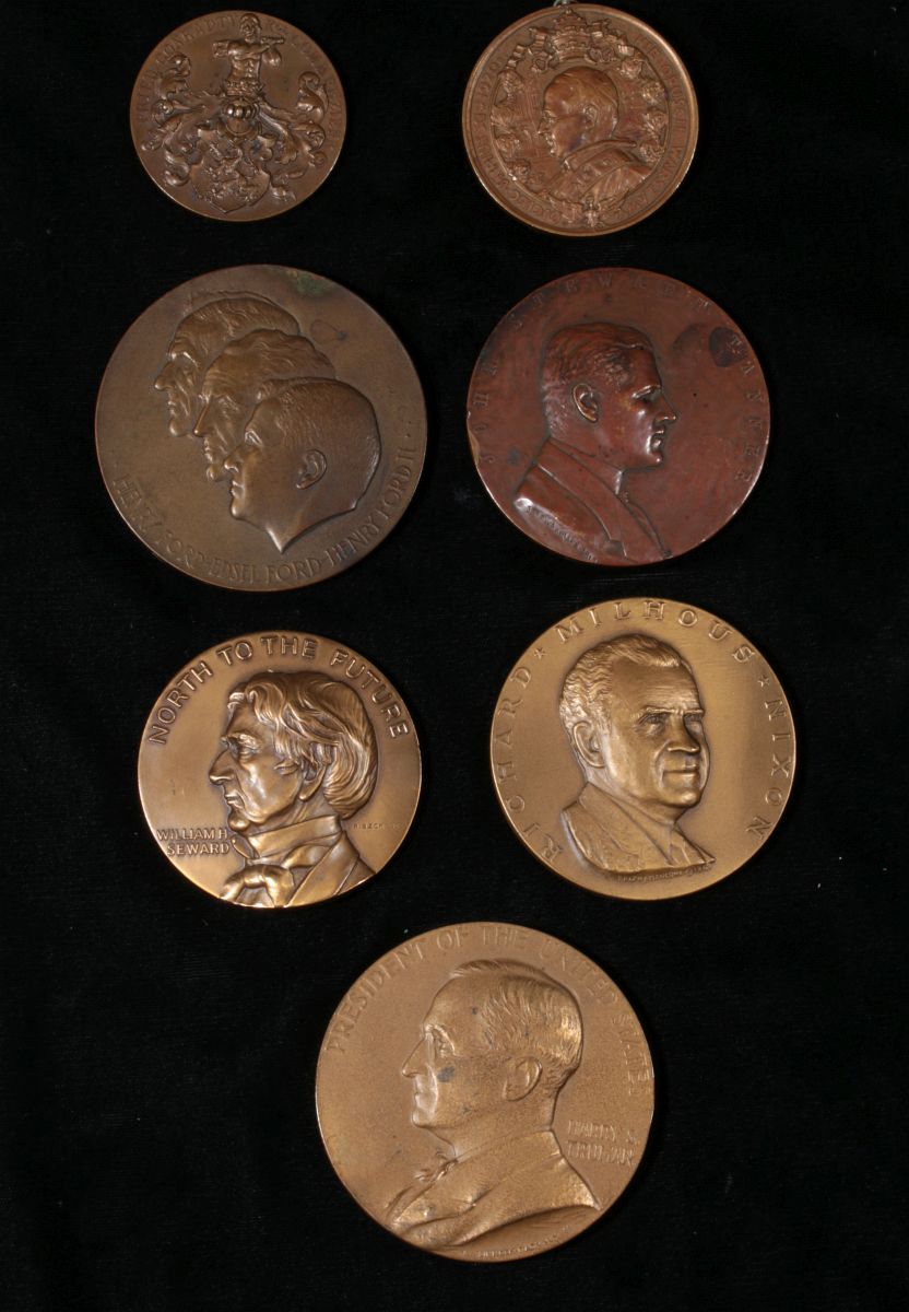 BRONZE STATESMAN AND PRESIDENTIAL TABLE MEDALS
