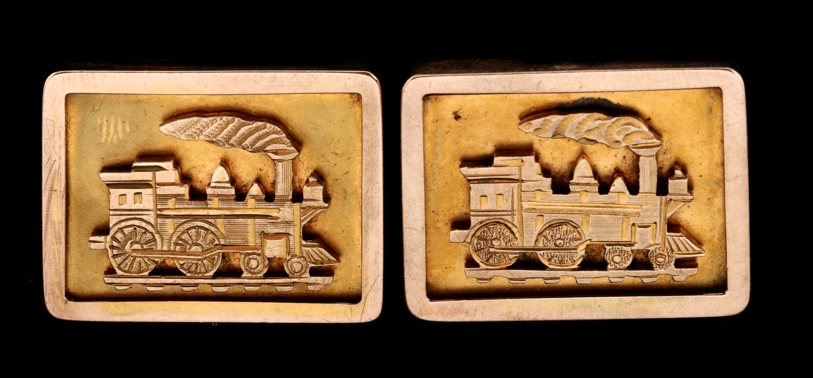 A PAIR ANTIQUE GOLD FILLED LOCOMOTIVE CUFF LINKS