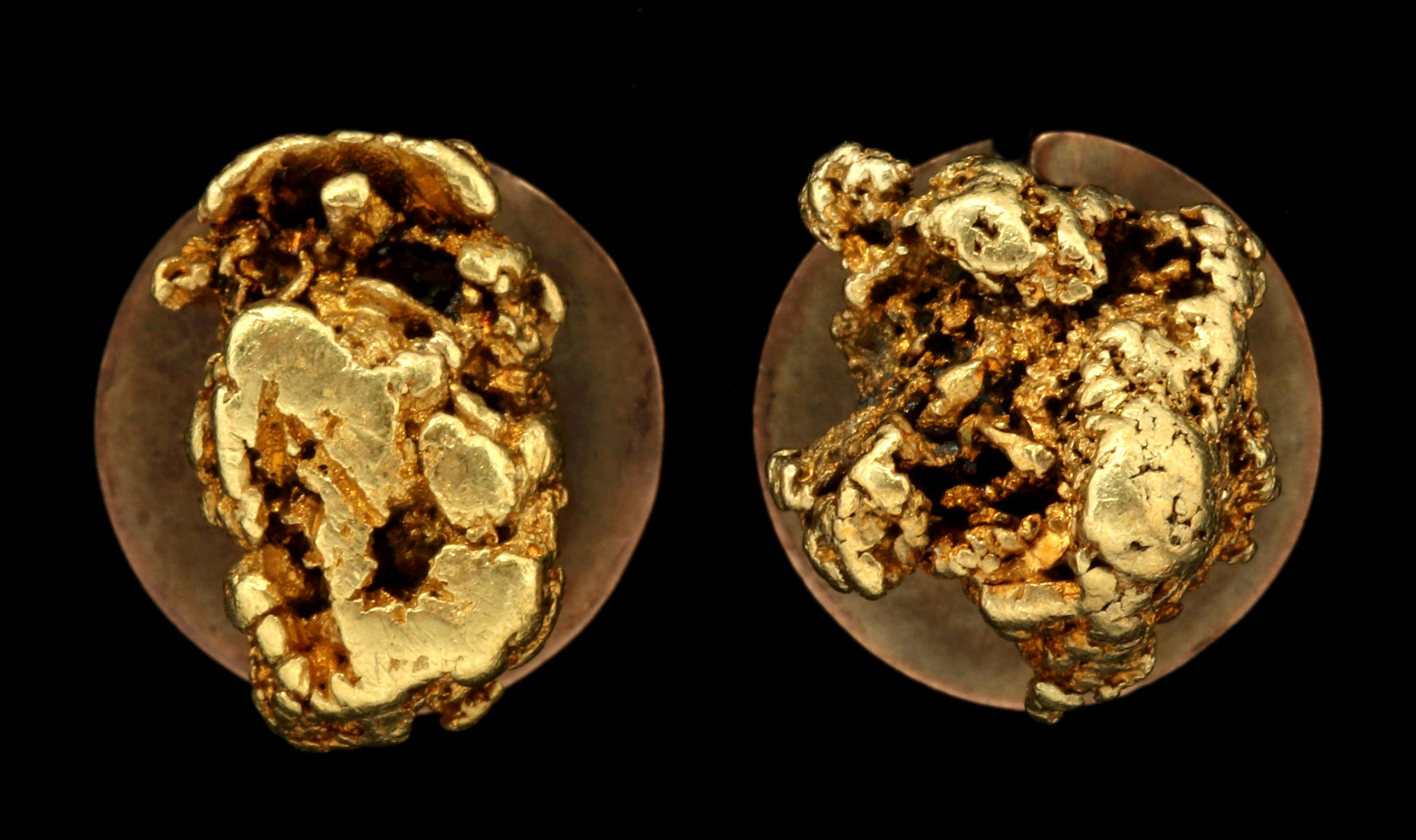 A PAIR OF VINTAGE 18K GOLD NUGGET CUFF LINKS