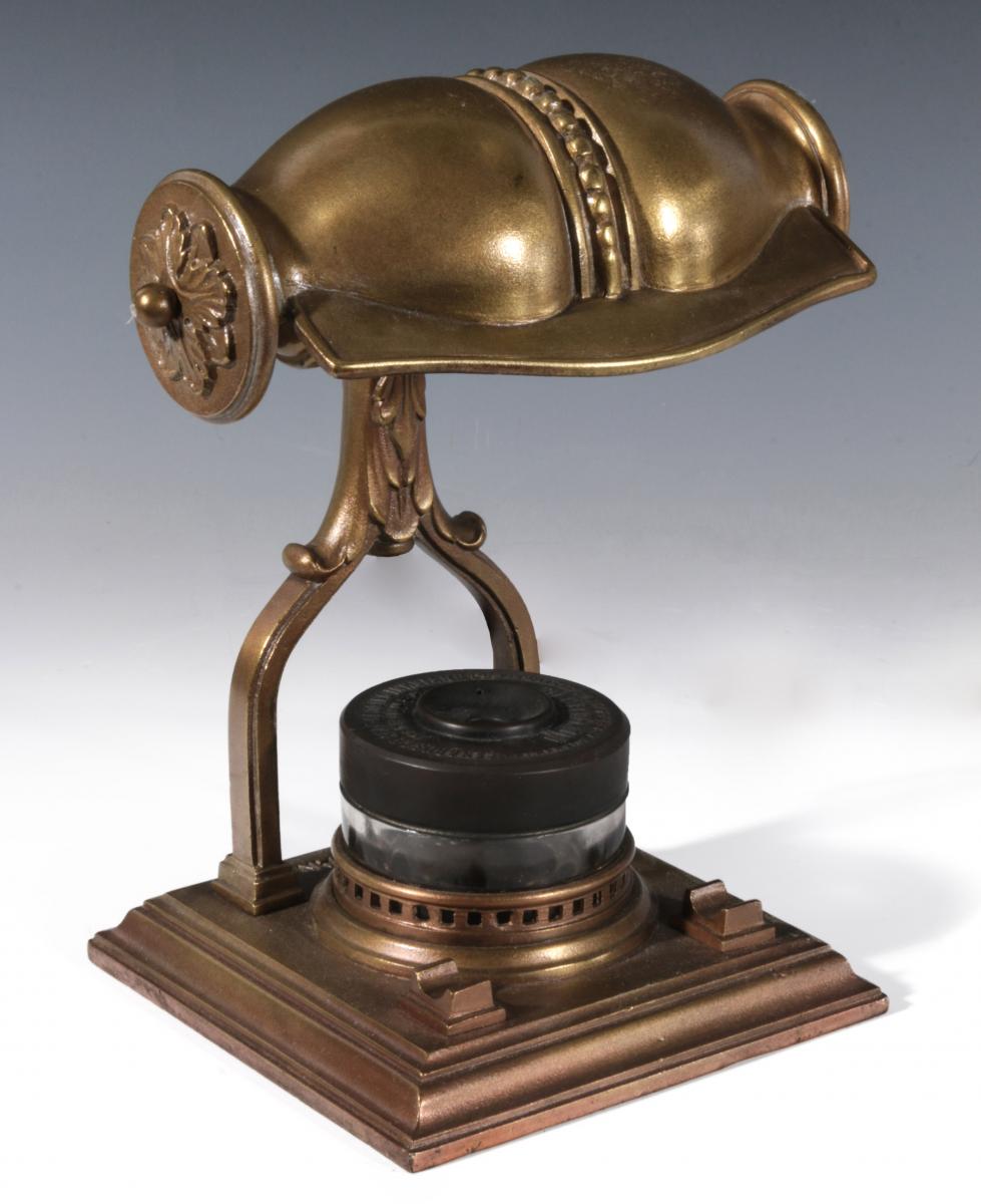 A PULLMAN COMBO DESK LAMP AND INK STAND, C. 1920s