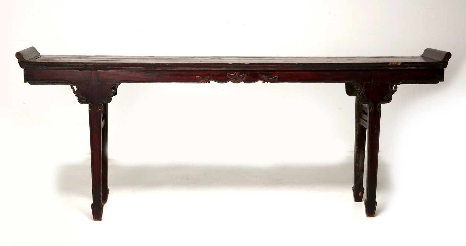 AN 18TH TO 19TH CENTURY CHINESE ALTAR TABLE