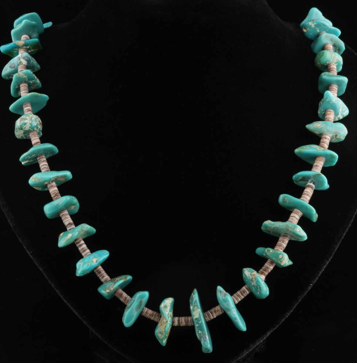 A SOUTHWEST TURQUOISE NUGGET NECKLACE