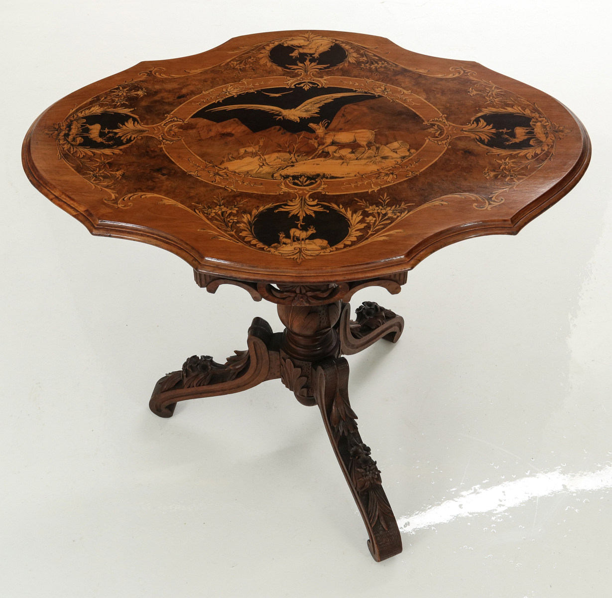 A 19TH CENT. CONTINENTAL ELABORATELY INLAID TABLE