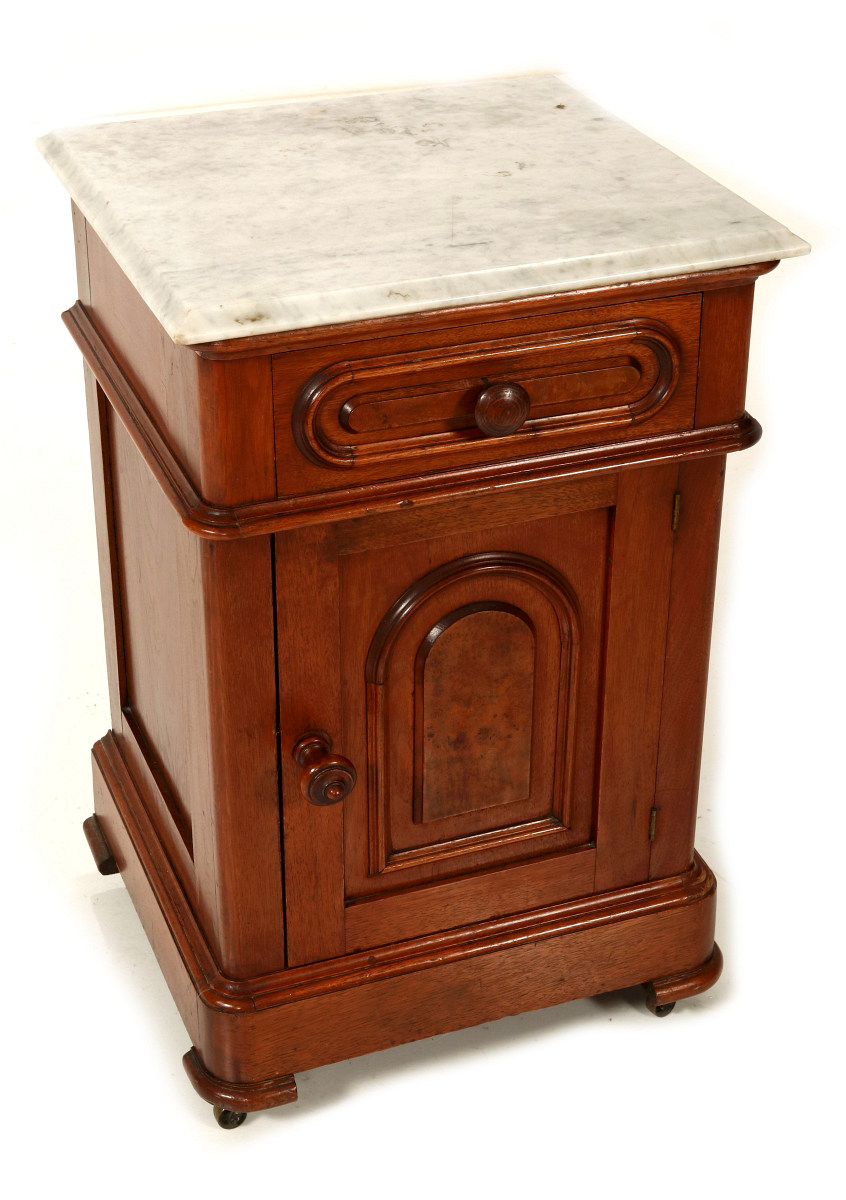 A 19TH CENT AMERICAN WALNUT HALF-COMMODE W. MARBLE
