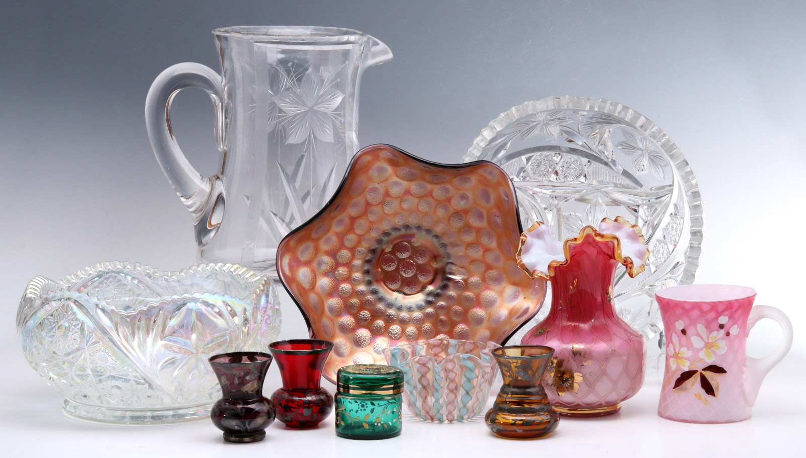 ELEVEN PIECES OF ANTIQUE AND COLLECTIBLE GLASS