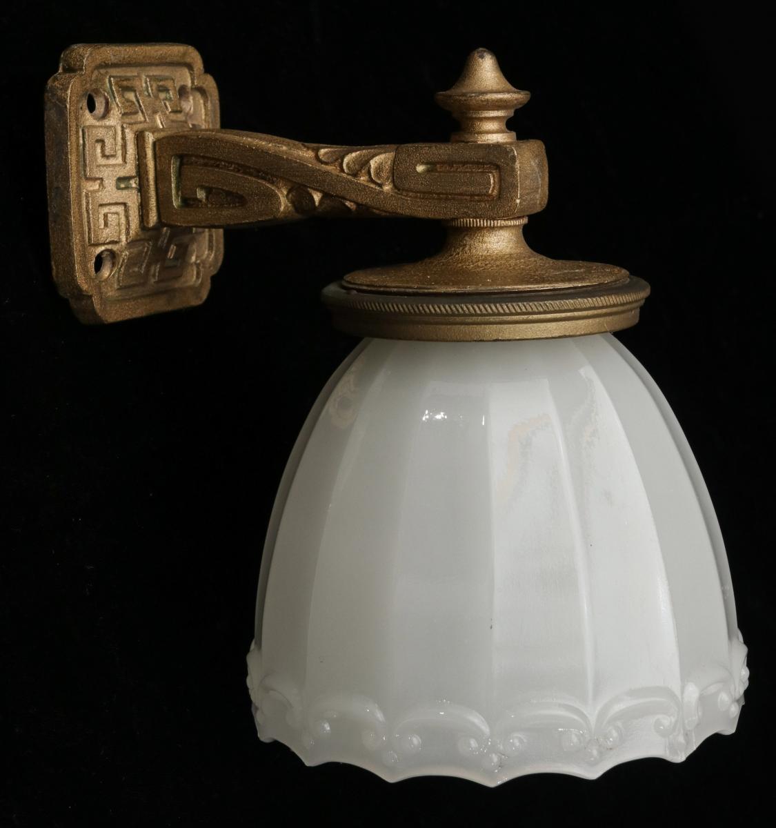 A PULLMAN COMPANY RAILCAR SIDE LAMP