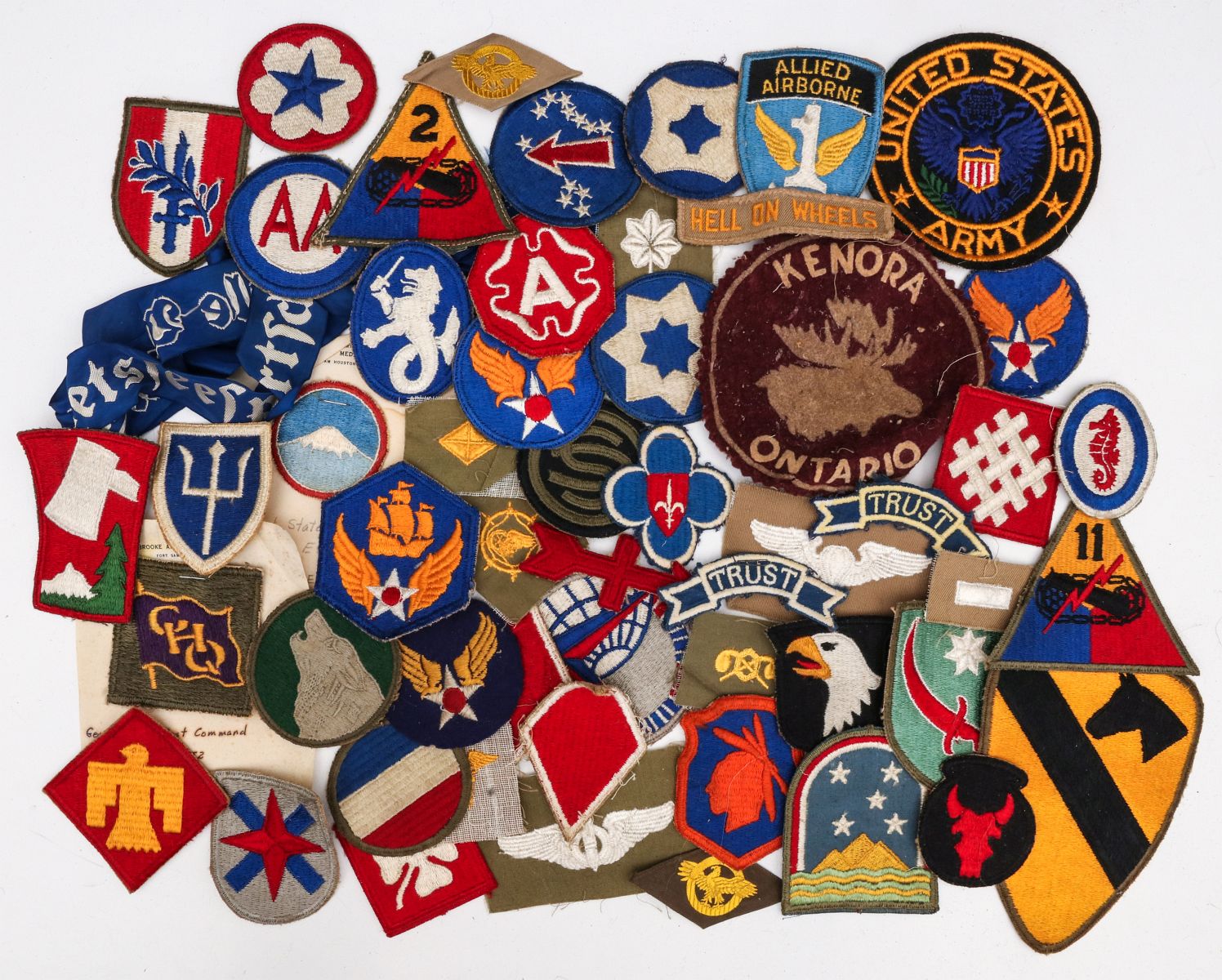 110+ US AND GERMAN WWII ERA MILITARY INSIGNIA