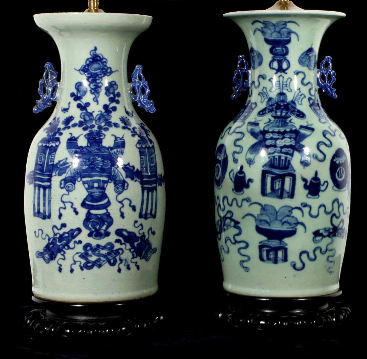 A PAIR CONTEMPORARY BLUE AND WHITE CHINESE LAMPS