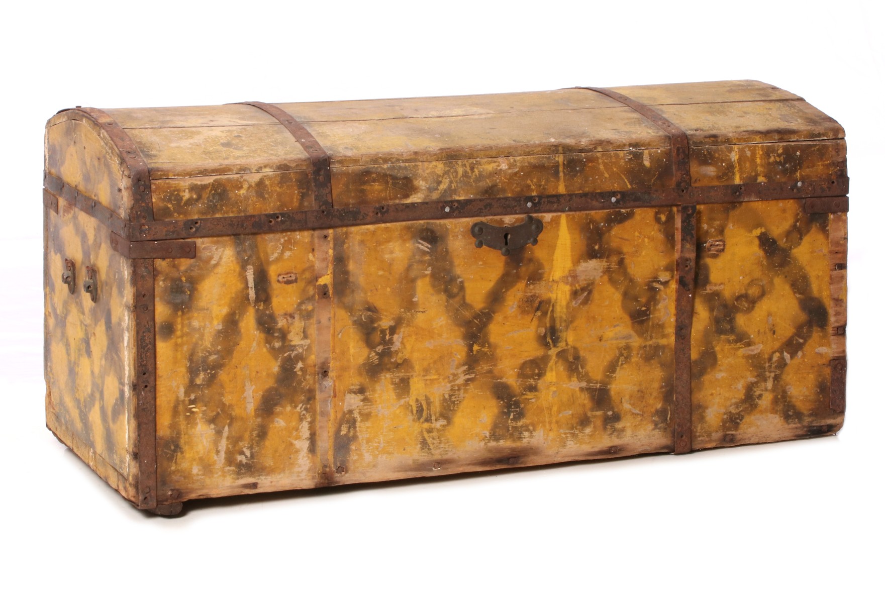 A 19TH C SEAMAN'S CHEST WITH SMOKE DECORATION ON YELLOW