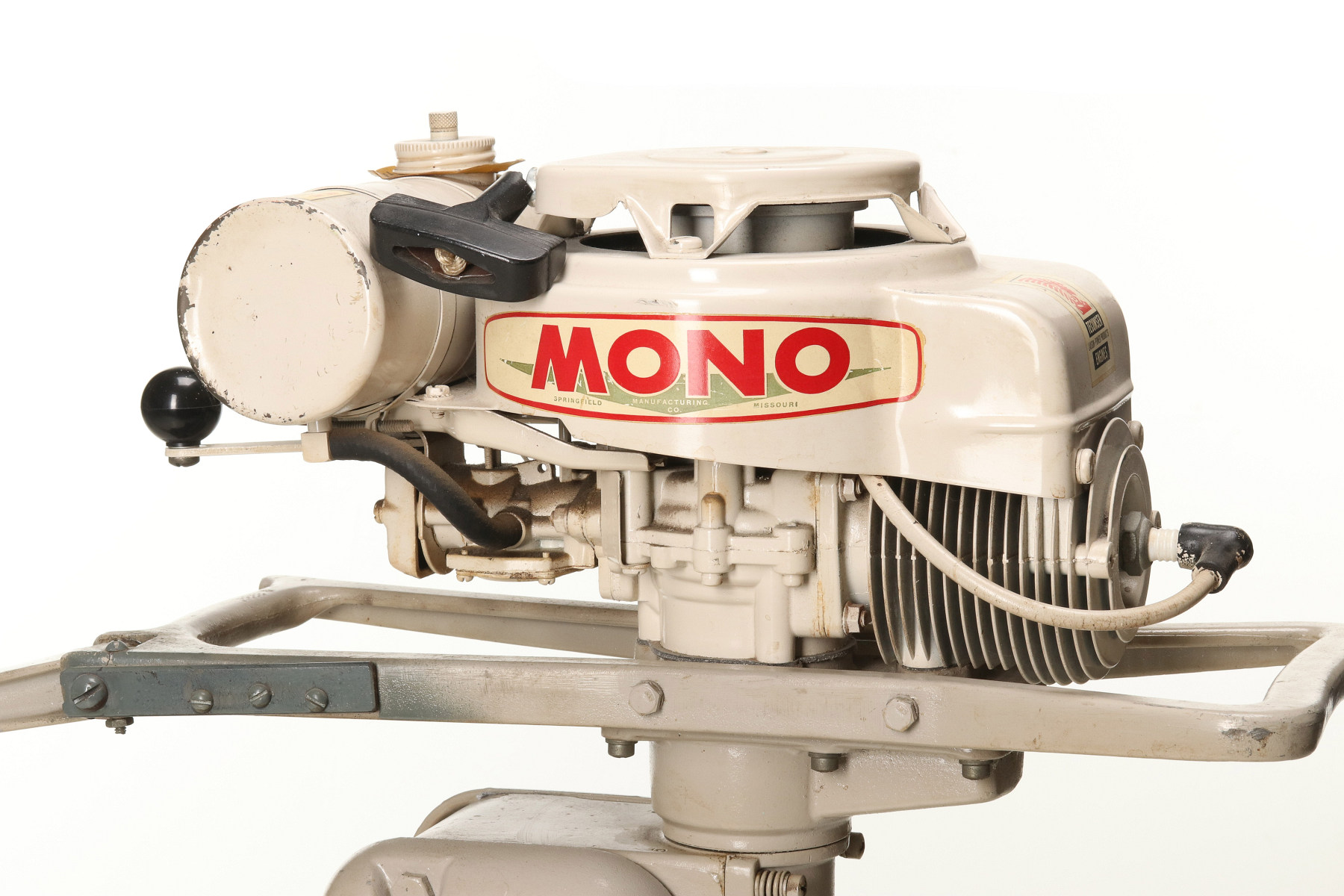 A MONO M5A OUTBOARD MOTOR, EXCELLENT ORIGINAL CONDITION