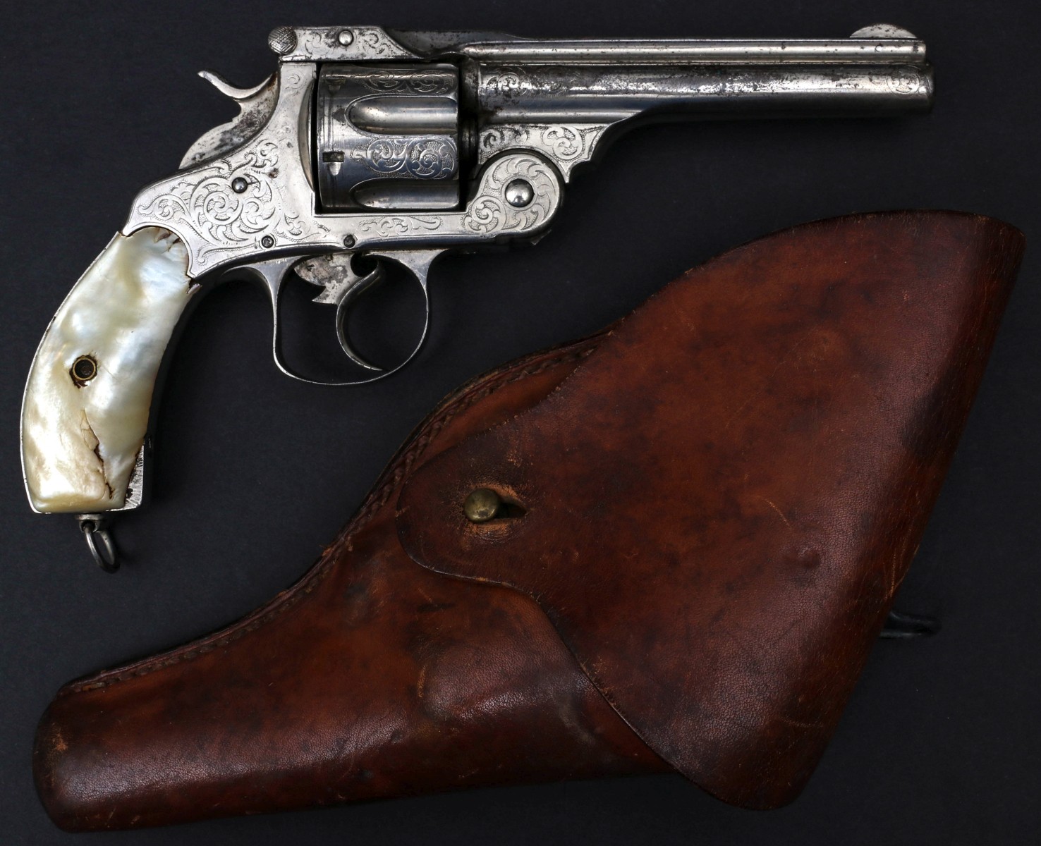A NEW YORK ENGRAVED SMITH & WESSON 38 CL REVOLVER