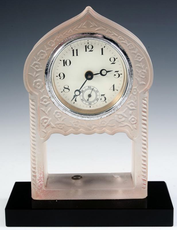 A CIRCA 1920s ORIENTALIST INFLUENCE FROSTED GLASS CLOCK