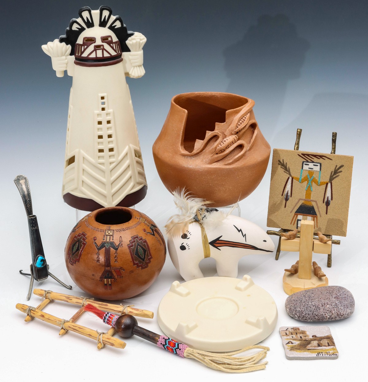 A COLLECTION OF LATE 20TH C. NATIVE AMERICAN CRAFTS