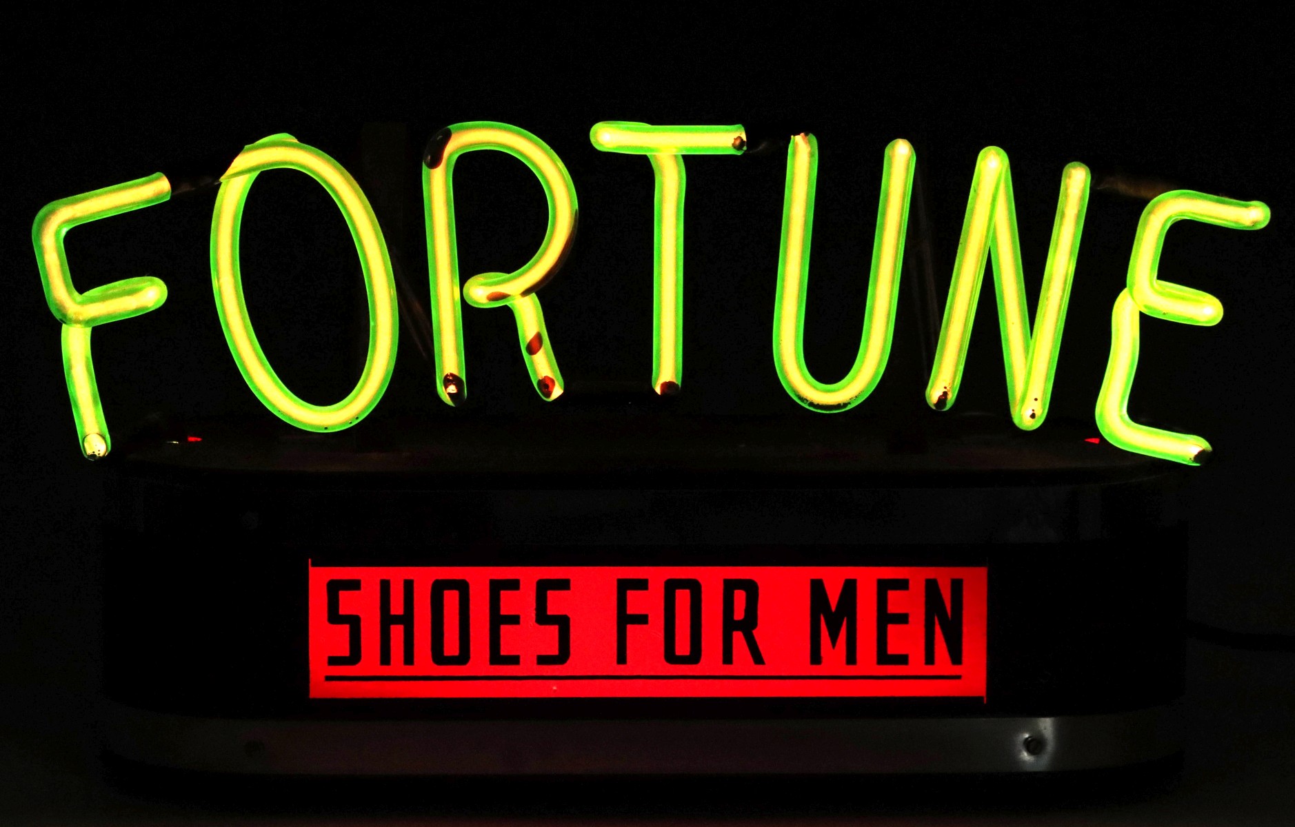 'FORTUNE SHOES FOR MEN' 1930s NEON WITH CRINKLE FINISH