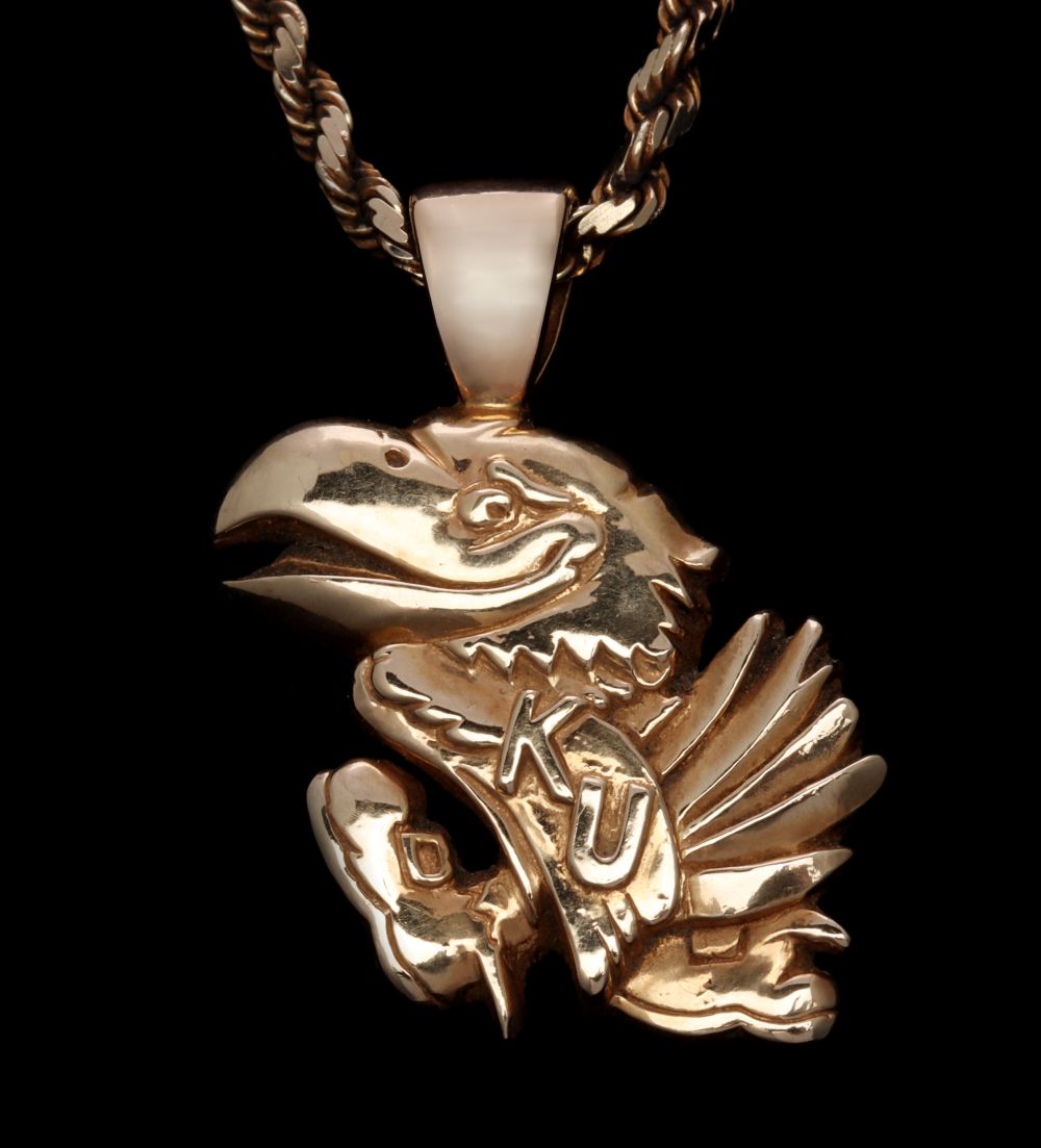 A 14K GOLD ROPE CHAIN WITH KANSAS JAYHAWK PENDANT