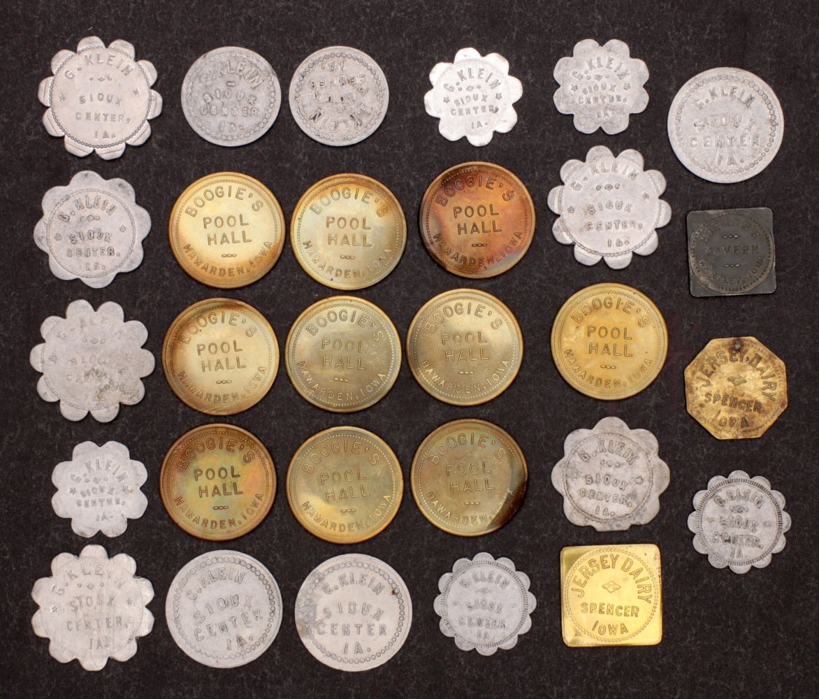 29 IOWA POOL HALL, DAIRY AND MERCHANDISE TRADE TOKENS