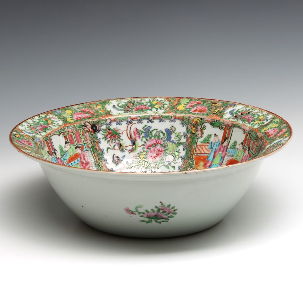 A 19TH CENTURY CHINESE EXPORT ROSE MEDALLION PUNCH BOWL