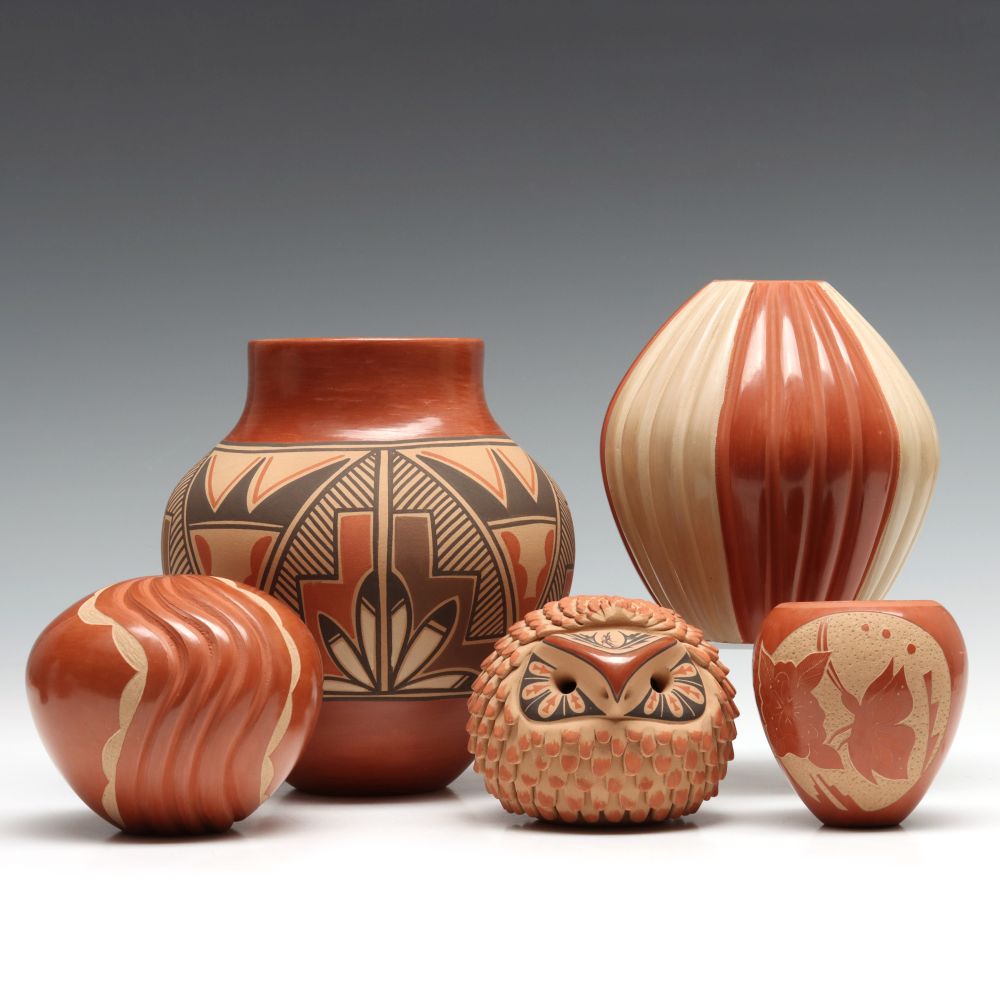 A COLLECTION OF LATE 20TH C ARTIST SIGNED JEMEZ POTTERY