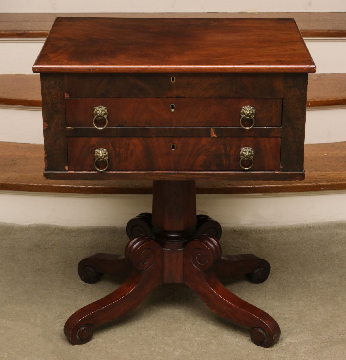 A REGENCY MAHOGANY SEWING STAND WORK TABLE